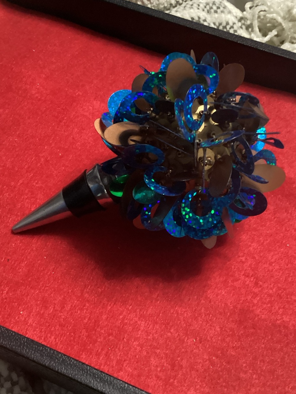 Fun Vintage Pier 1 Wine Sequin Bottle Stopper - Never Used